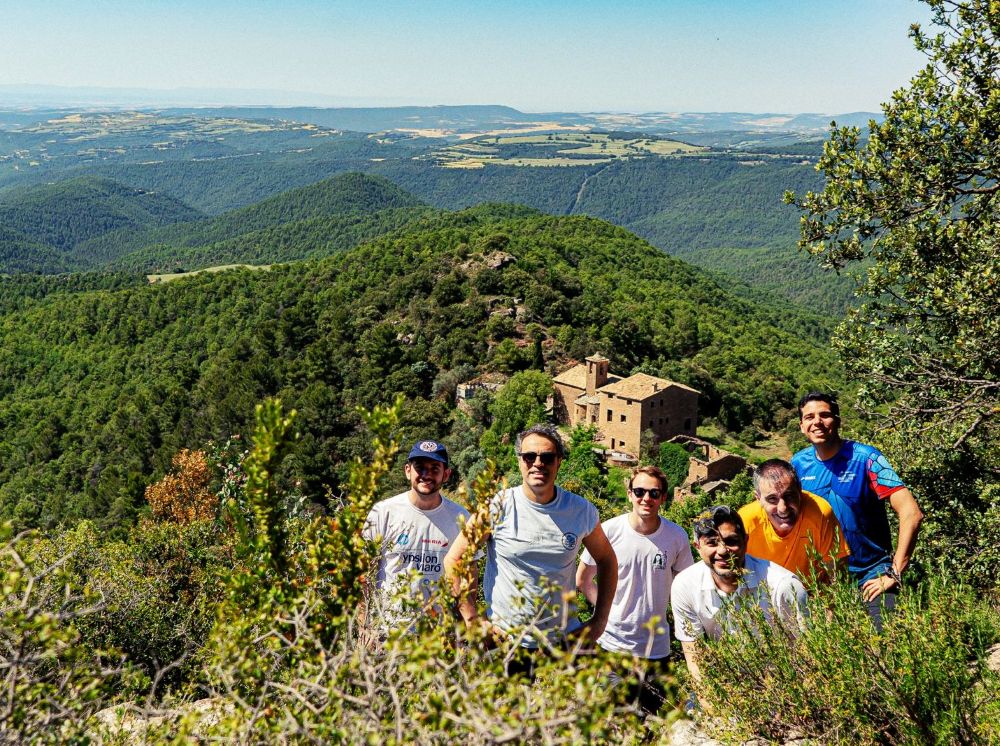 Un grup de sacerdots i seminaristes a Pallerols